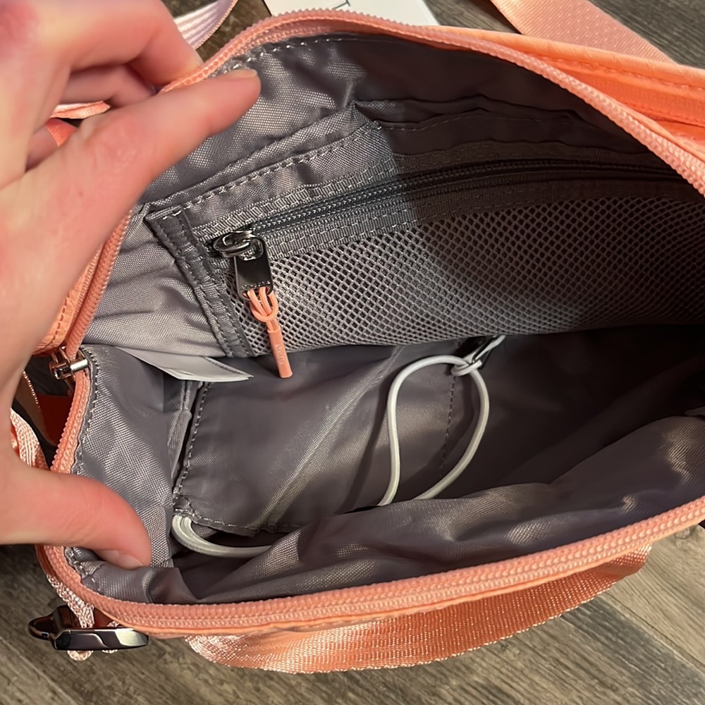 Athleta Excursion Waistbag in Spring Pink - Picture 8 of 9
